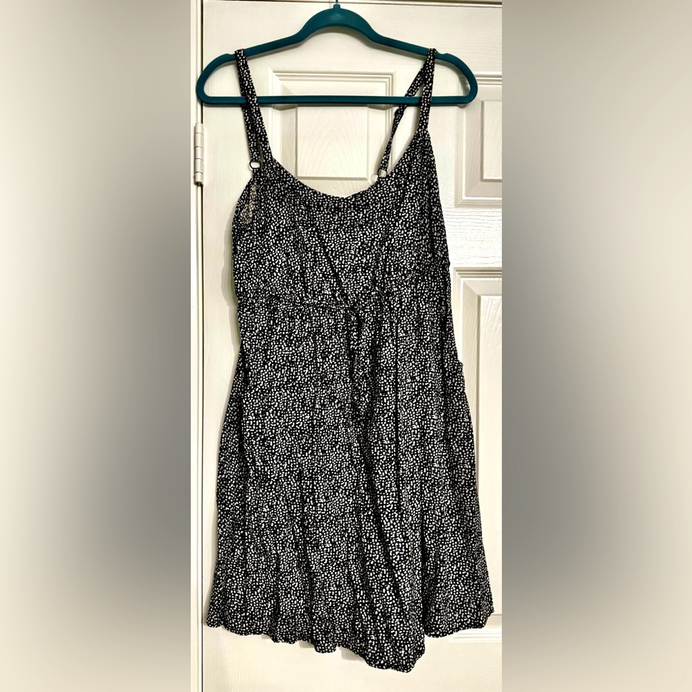 Torrid Size 1 Black and White Women's Dress